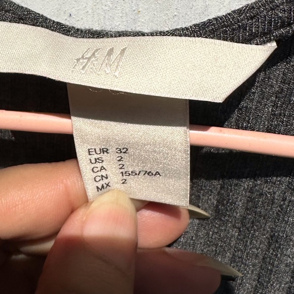 H&M bodycon dress - Picture 3 of 4